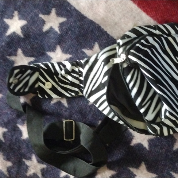 Cross Body Mini Purse - Picture 2 of 4